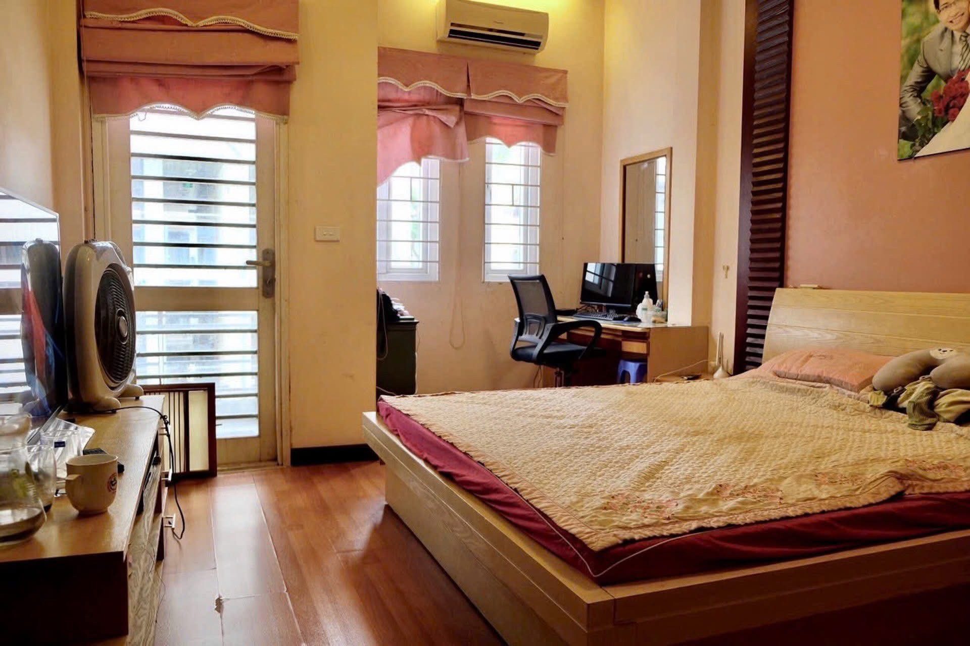 Bán Nhà riêng 455m² thổ cư 455m² giá 9.8 tỷ tại Phường Hoàng Mai Hà Nội