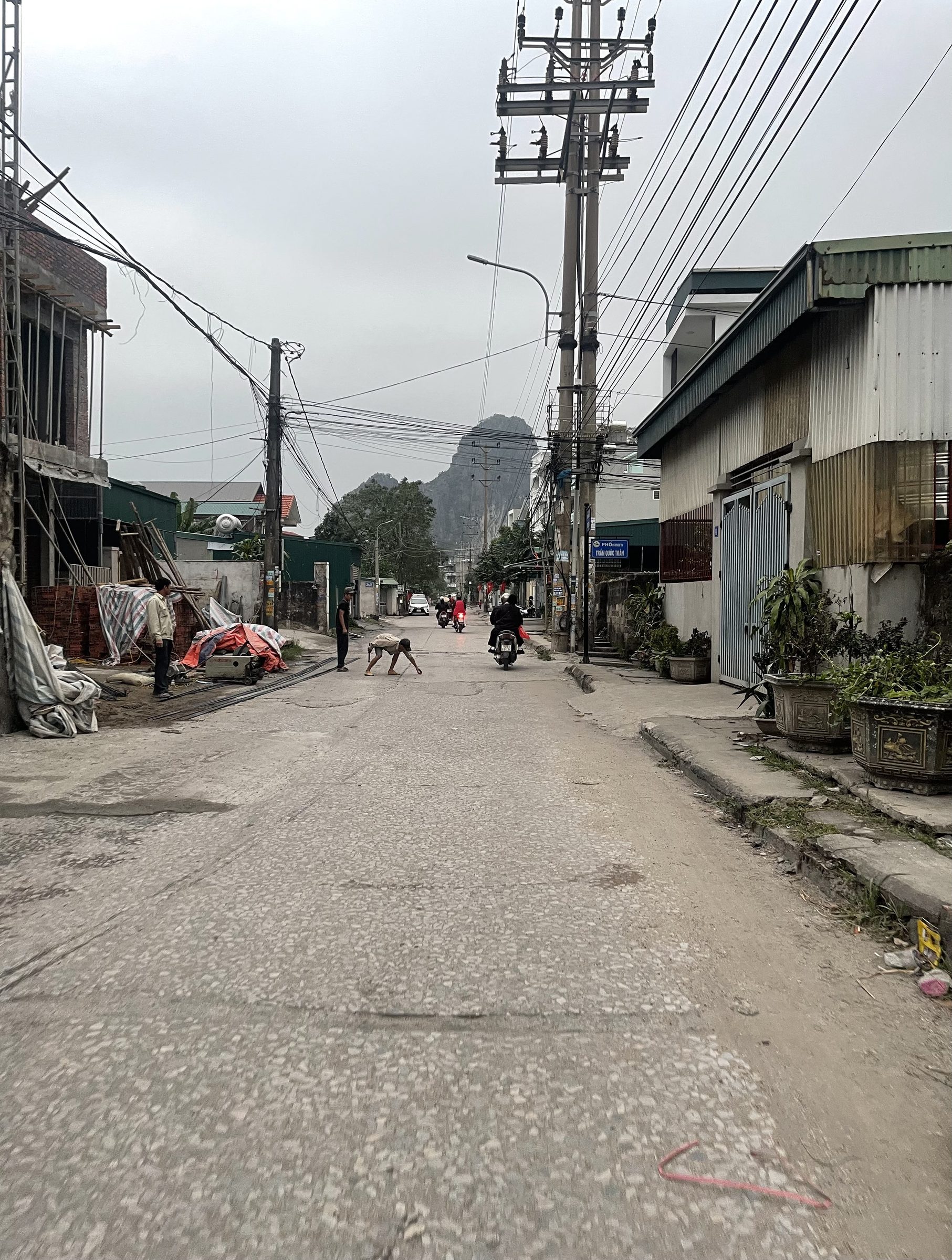 BÁN ĐẤT MẶT ĐƯỜNG TUYỂN THAN,PHƯỜNG HẠ LONG