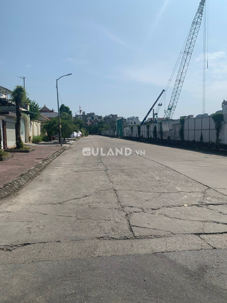 BÁN ĐẤT GẦN CHỢ HẠ LONG 3,HỒNG HẢI,HẠ LONG
