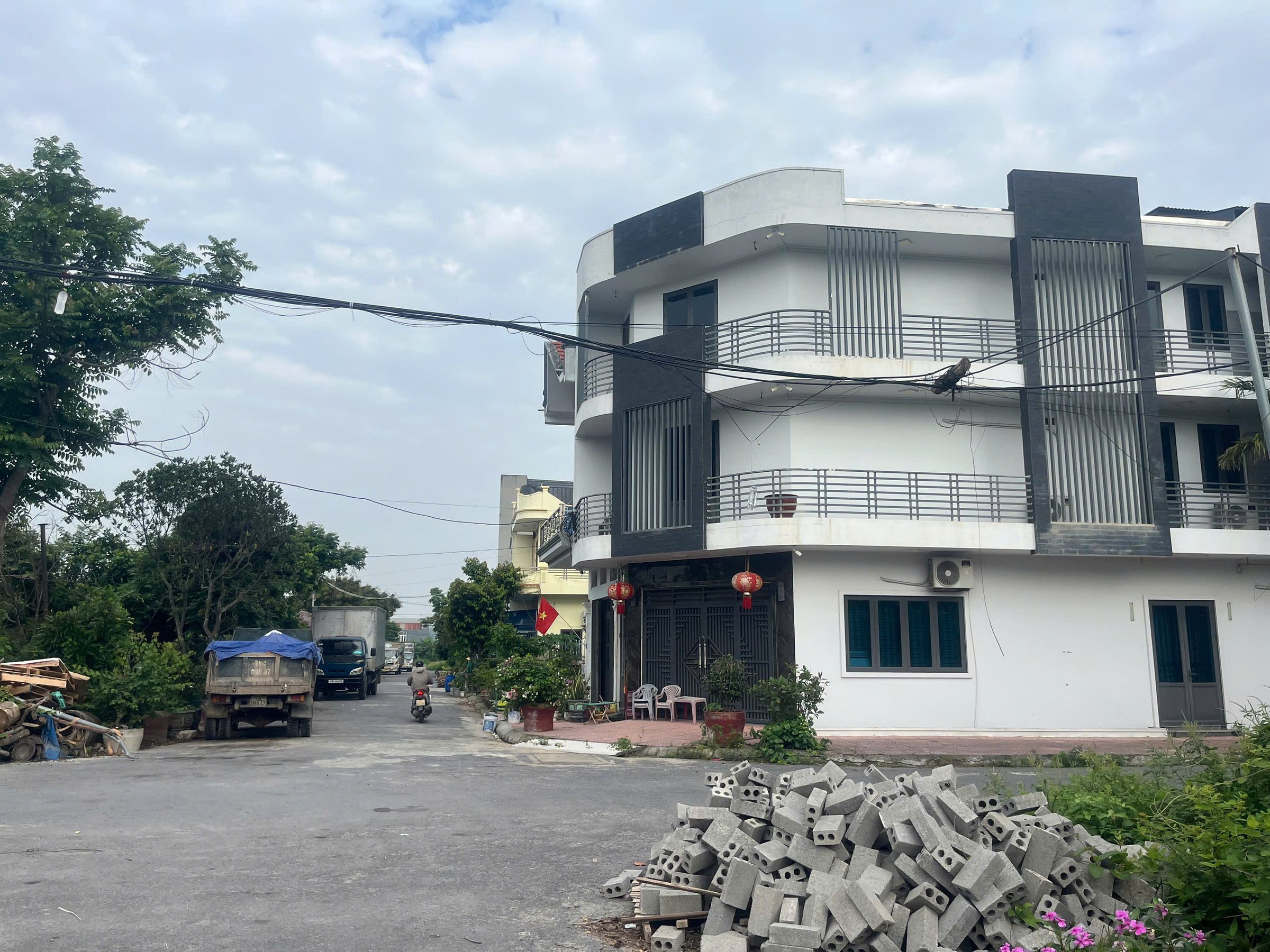 [HIẾM] Bán đất 75m² full thổ cư ngang 5m giá 4.05 tỷ tại Phường Hưng Đạo (Vườn Đốm, Anh Dũng cũ)