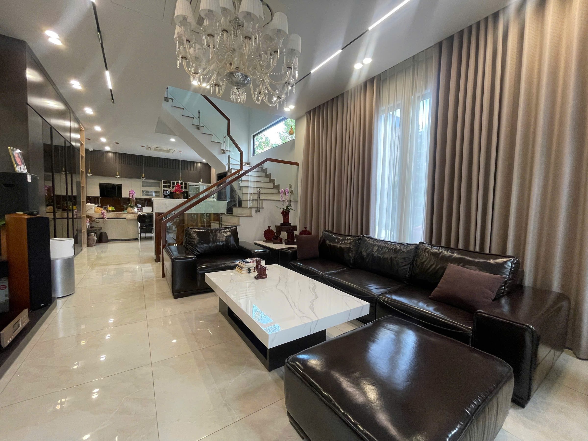 Bán nhà 100m² full thổ cư ngang 5m giá 10 tỷ tại Phường Hưng Đạo (biệt thự Sao Đỏ, Anh Dũng cũ)