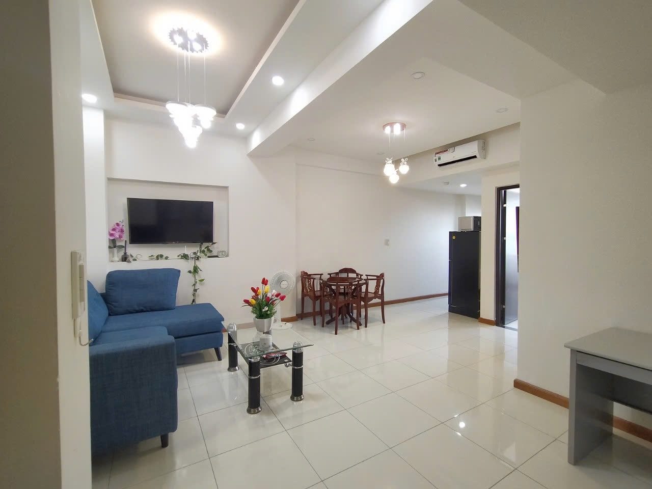 Bán căn hộ City tower 1PN, Thuận An, Bình Dương. Full nội thất.  Cách KCN VSIP, siêu thị Aeon 1km.
Giá bán : 1tỷ 280
Lh/zl: 0938 252 298