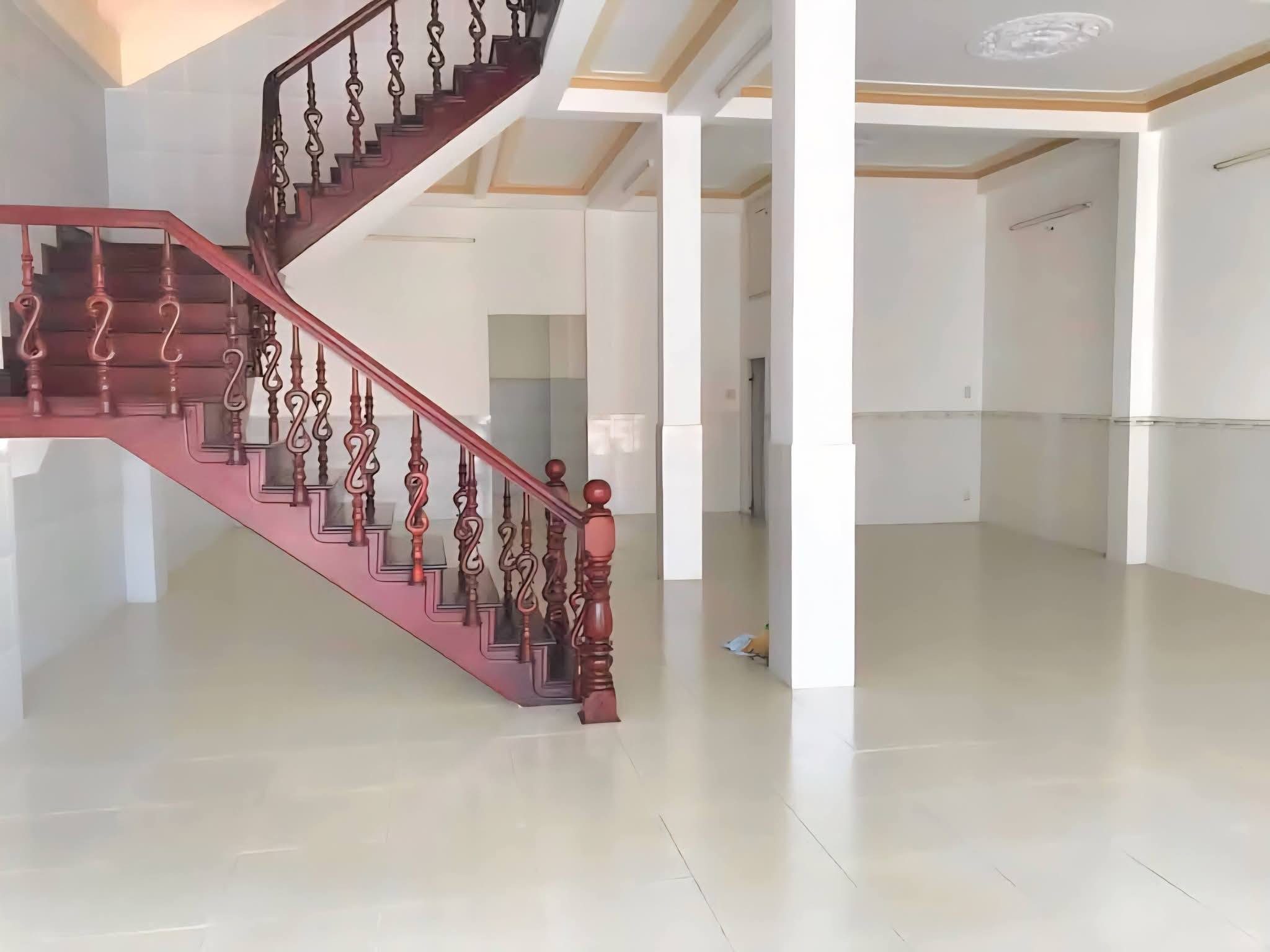 Cho thuê nhà mặt tiền góc 2 mặt tiền đường trần hoàng na cần thơ ngang 8m
