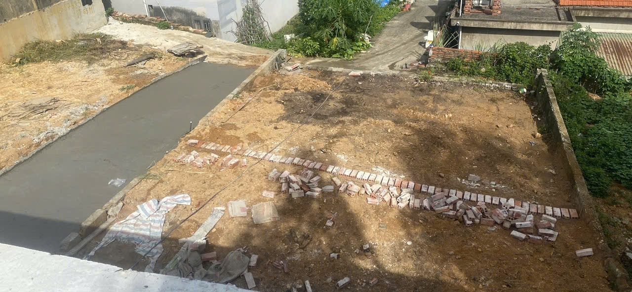 BÁN LÔ ĐẤT GẦN CHỢ HÙNG THẮNG,GẦN BỜ HỒ HÙNG THẮNG GIÁ 1,X TỶ