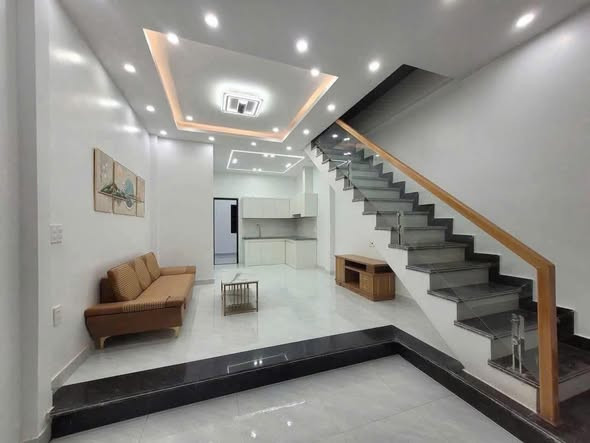 CHỈ 2,1 TỶ NHÀ XÂY MỚI 2 TẦNG TẠI QUỲNH CƯ, HÙNG VƯƠNG, HỒNG BÀNG - LH 0398787284