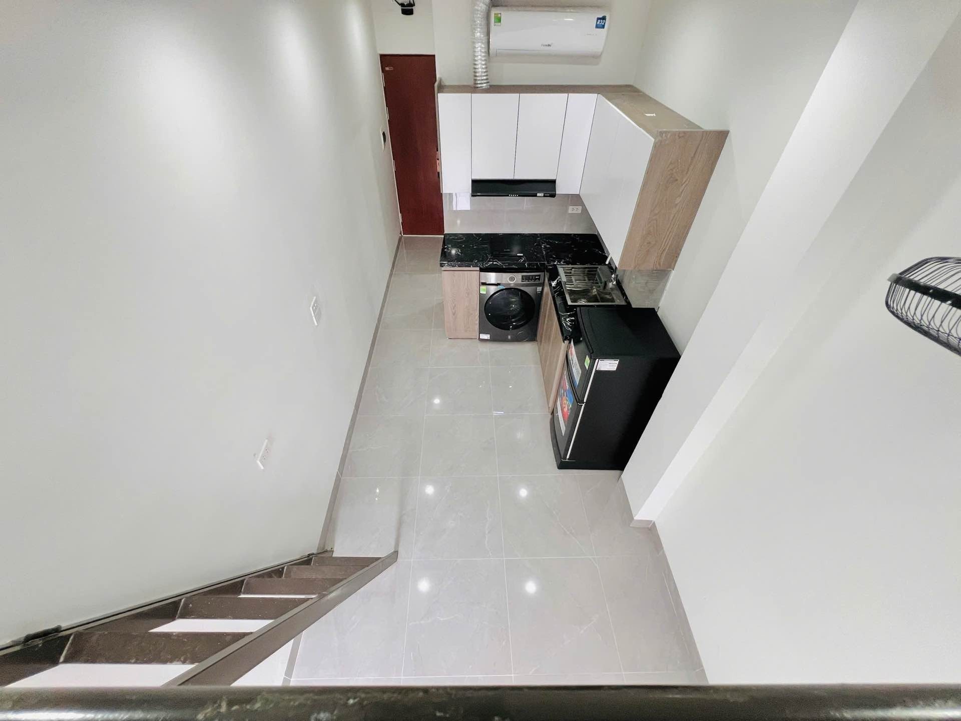 Bán CCMN Kim Giang – Giá 22.9 tỷ – DT 90m² x 8 tầng – MT 5m – 2 mặt ngõ, thang máy, dòng tiền ~100tr/tháng