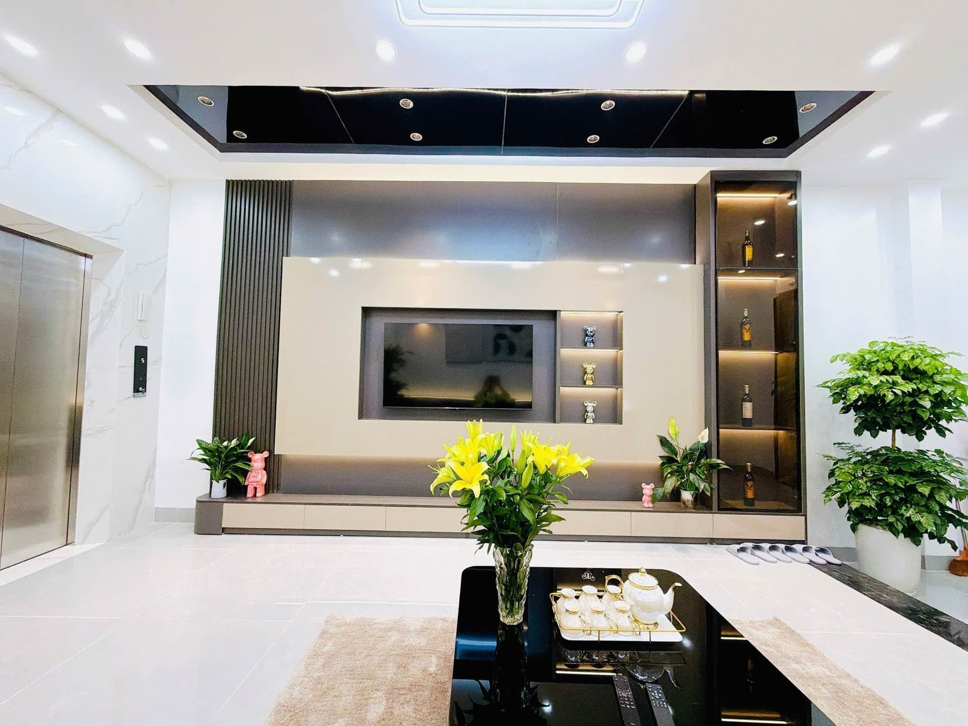 Bán nhà Khương Trung – Giá 10.95 tỷ – DT 47m² x 5 tầng – MT 4.2m – nhà mới, thang máy, tiềm năng tăng giá