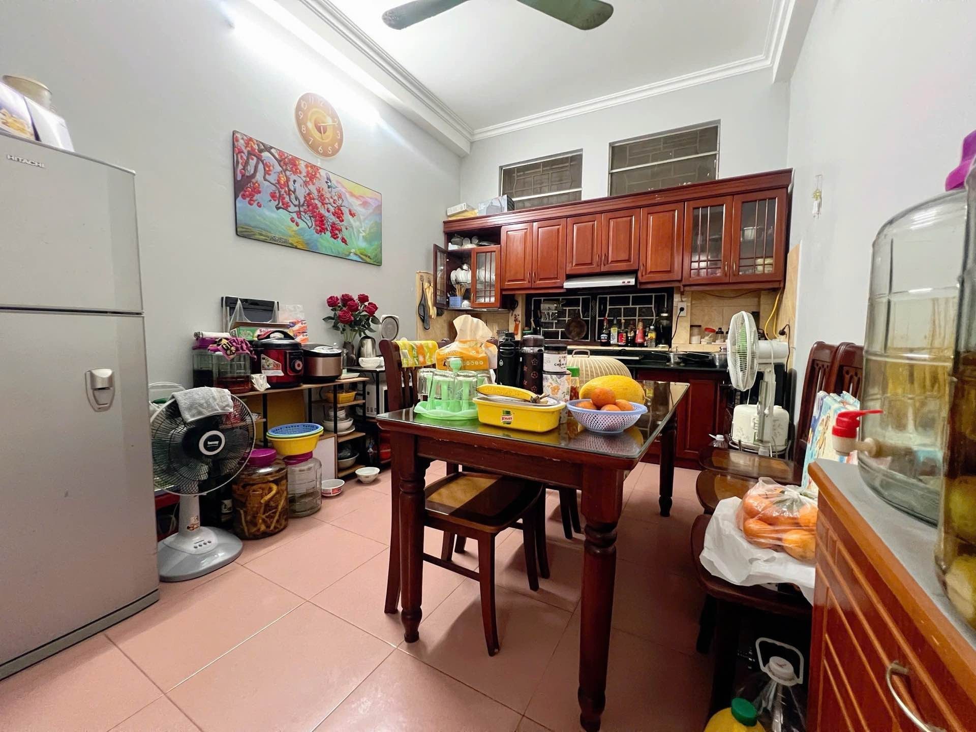 Bán nhà Vương Thừa Vũ - Thanh Xuân – Giá 16.3 tỷ – DT 50m² x 4 tầng – ô tô thông, phân lô quân đội, ngõ bàn cờ