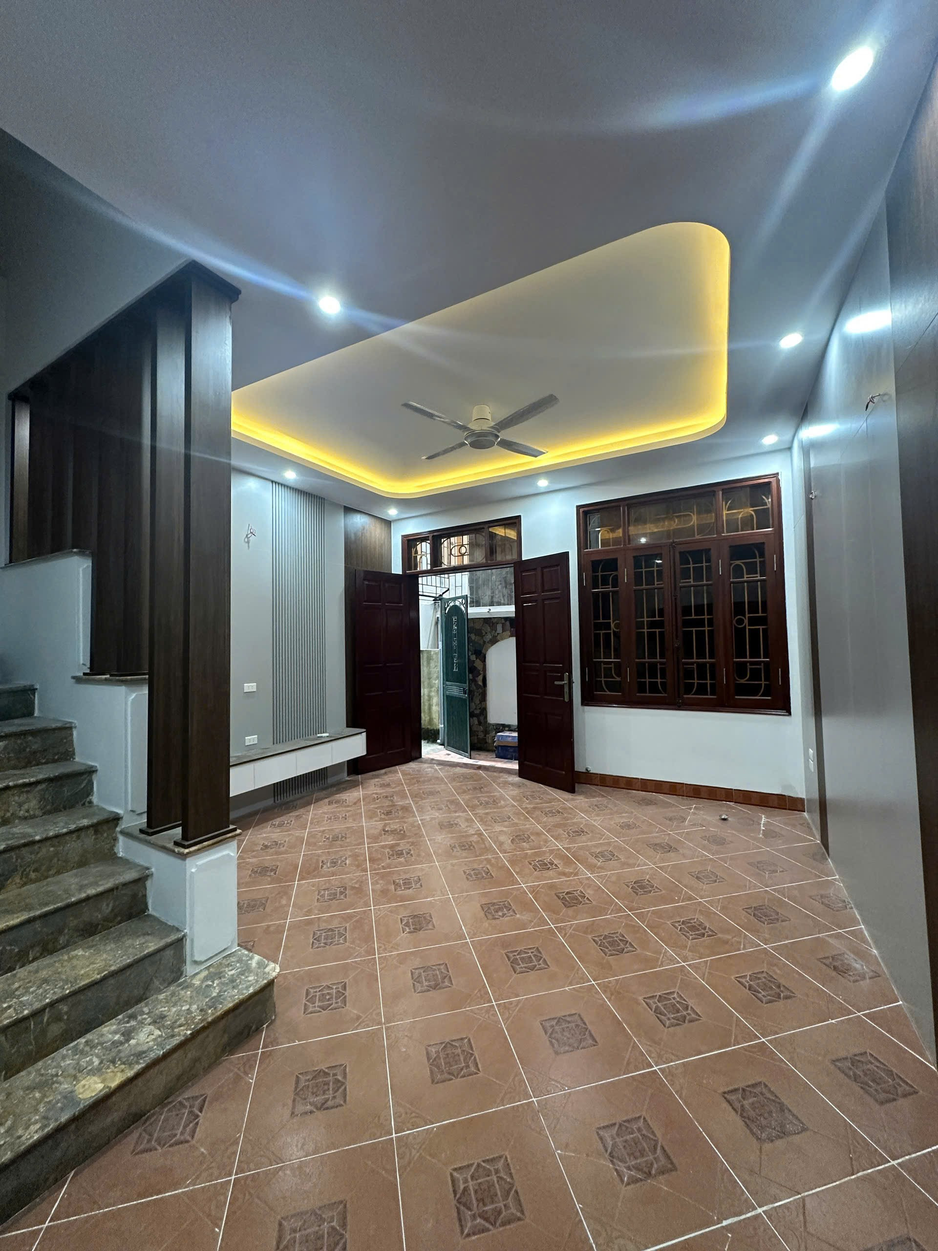 Cho thuê Nhà ngõ 358 Bùi Xương Trạch, Thanh Xuân 40M x 4 tầng (3ngủ,) giá 13 triệu NHÓM 6