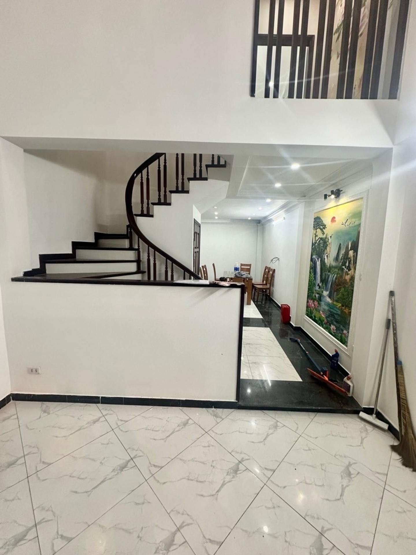 Bán nhà Khương Trung, Thanh Xuân – Giá 14.5 tỷ – DT 45m² x 5 tầng – MT 4m – Nhà đẹp ở ngay, Gần ô tô, Tiềm năng tăng giá