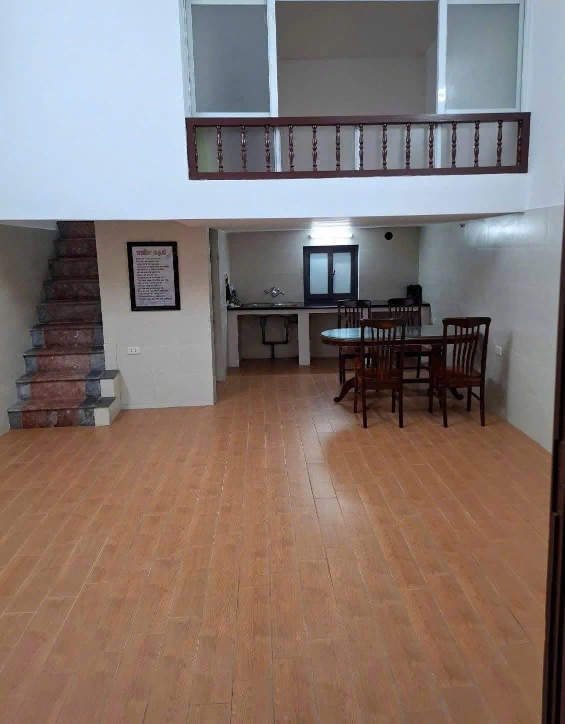 Cho thuê nhà ngõ 71 Hoàng Văn Thái, Thanh Xuân 50M*4 tầng(5 phòng) giá 12; triệu