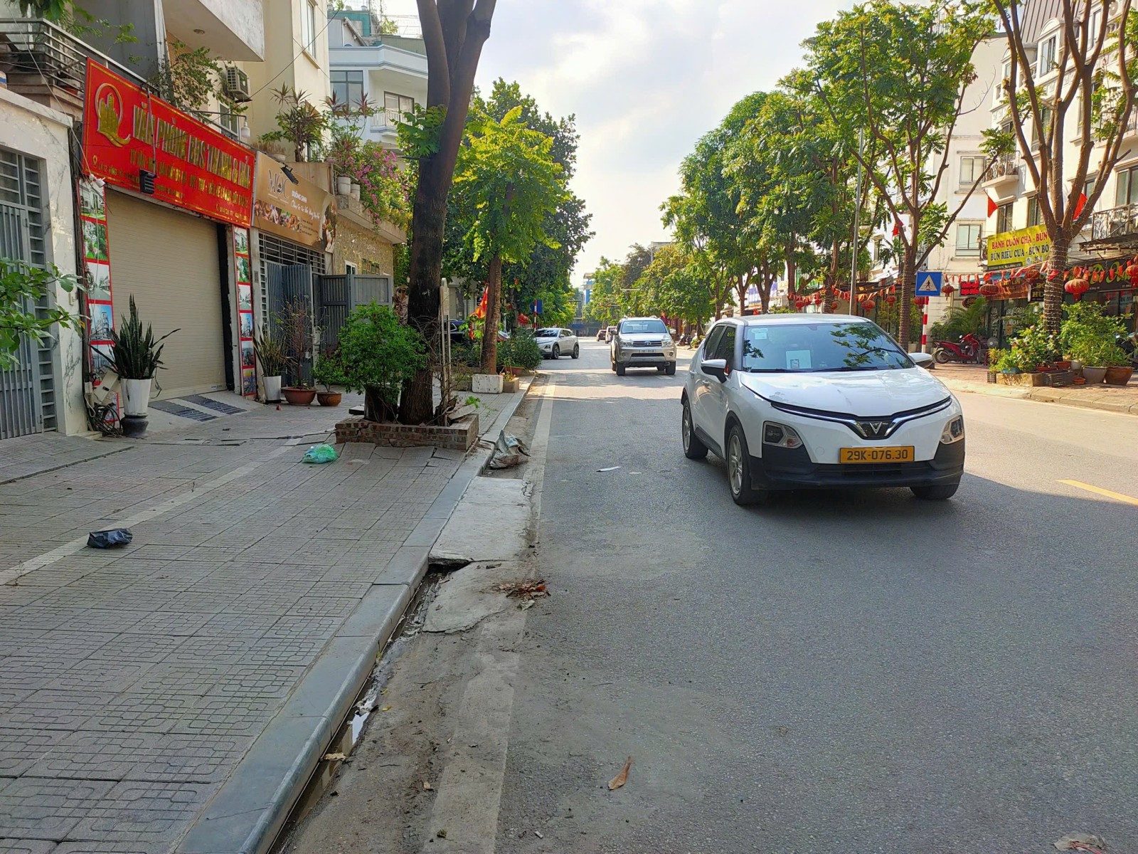 Bán nhà Mặt phố Tống Tất Thắng 65m² full thổ cư ngang 5m giá 25.8 tỷ tại Phường Kiến Hưng (MUA/BÁN BĐS nhắn tin Zalo 0862299066)
