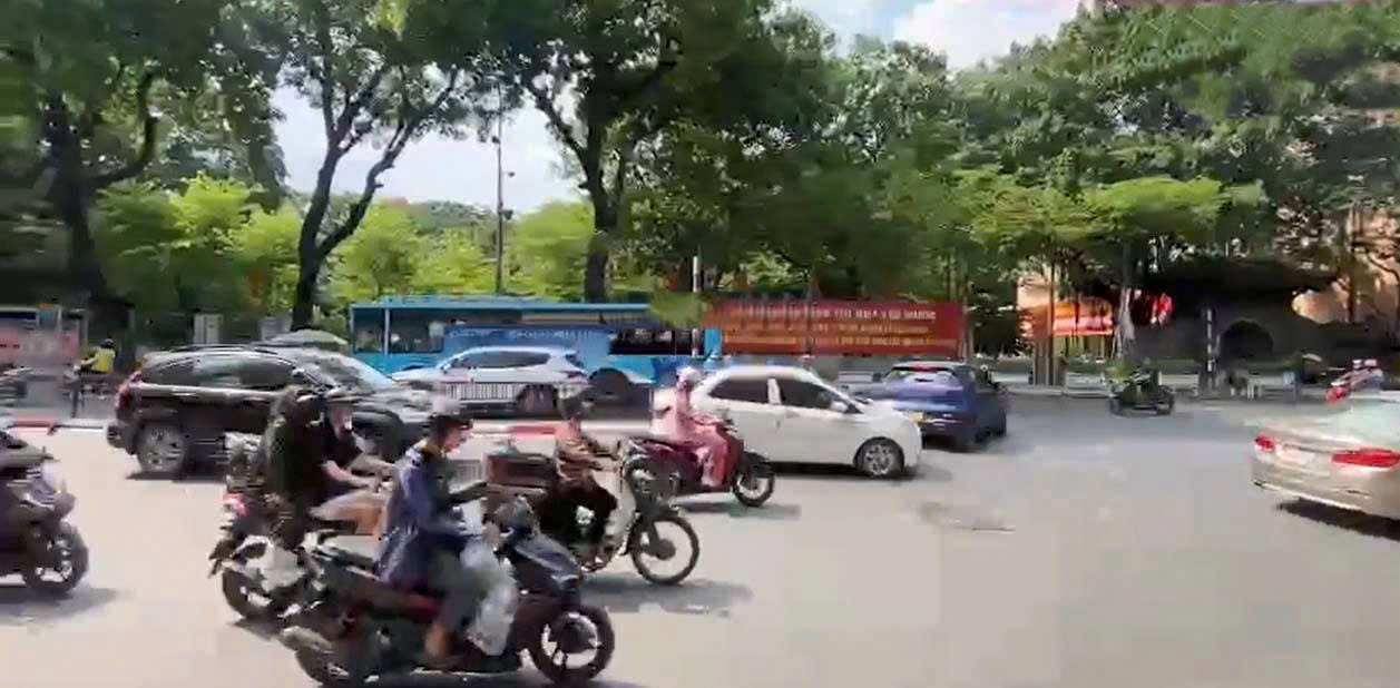 Cho thuê tầng 1 mặt phố Tây Sơn-Đống Đa-Dt76m-Mặt tiền 6m-35tr/1 tháng-cho ngủ lại