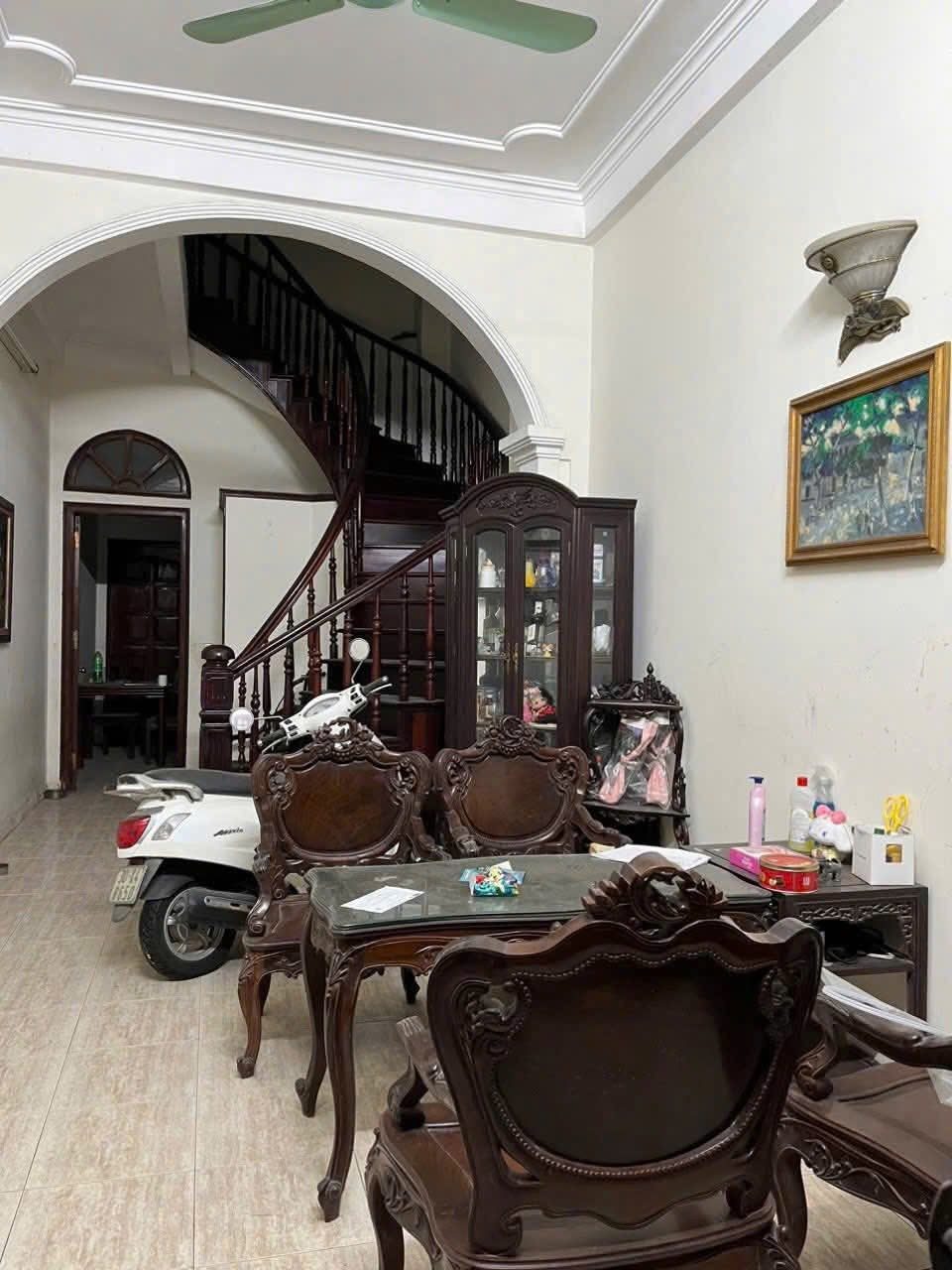 Cho thuê ngõ 231 Chùa Bộc, đống Đa-Ô tô đỗ cửa
DT 60m2 x 4 -16tr/1 tháng