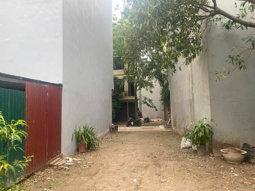 Bán đất lê duẩn 50M ngõ thông gần phố gần hồ đống đa
