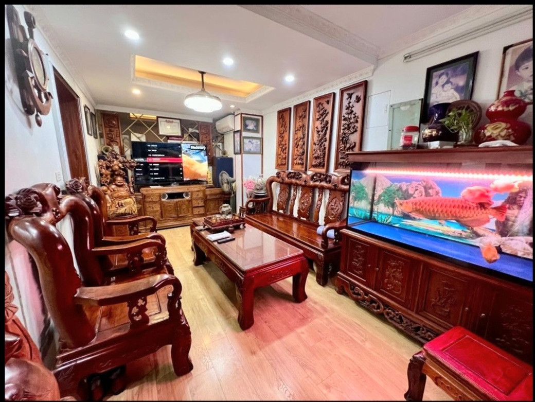 Tập Thể Tầng 1 Lương Đình Của 150M/ 4 Ngủ/ Ô Tô Vào Nhà