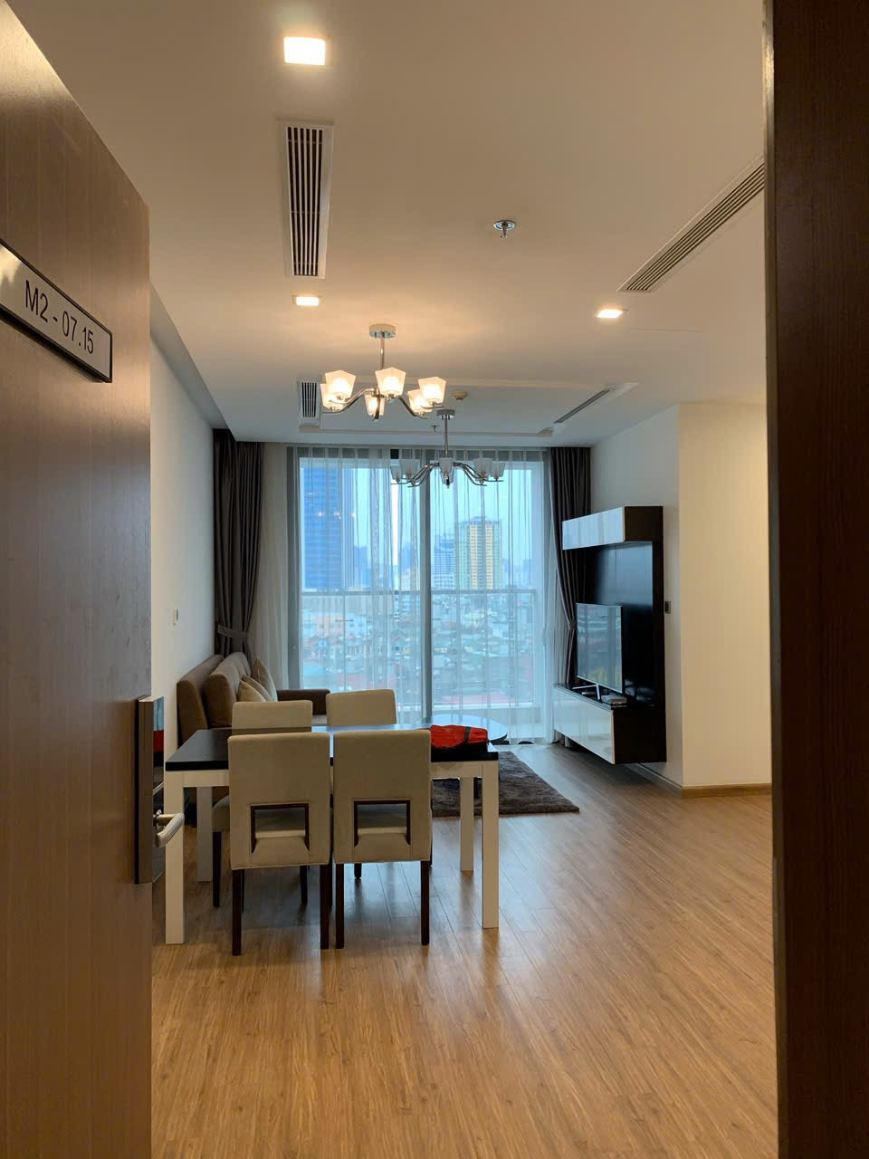 Cho thuê CC Vinhomes Metropolis-Dt79m2-2ngủ+2wc-1200$