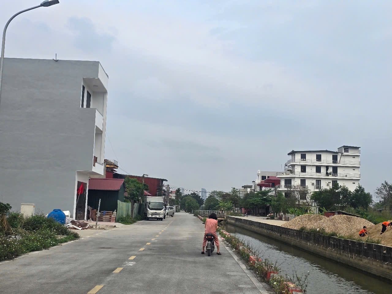 Bán 77m mặt tiền 7m đất đấu giá trà xuyên vạn an mặt đường hoàng hoa thám kéo dài. Phường kinh bắc tỉnh bắc ninh