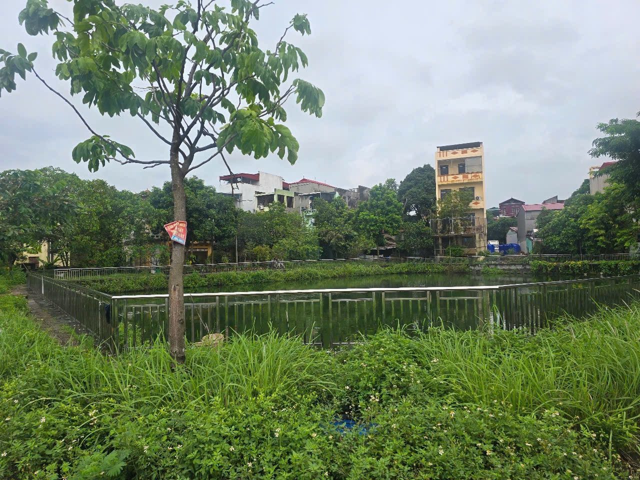 Bán lô góc 91m nhìn hồ nhìn chợ dự án vạn an resident dãy CL3. Cạnh trung tâm ngã 6 mới vạn an. Phường kinh bắc tỉnh bắc ninh