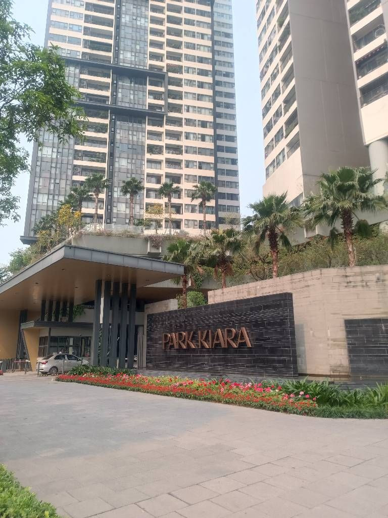 KHU VỰC ĐÁNG SỐNG NHẤ.T HÀ ĐÔNG CĂN GÓC PARK KIARA - PARK CITY TK 2PN, 2WC CÓ SLOT Ô TÔ-  FULL NỘI THẤT CAO CẤP
