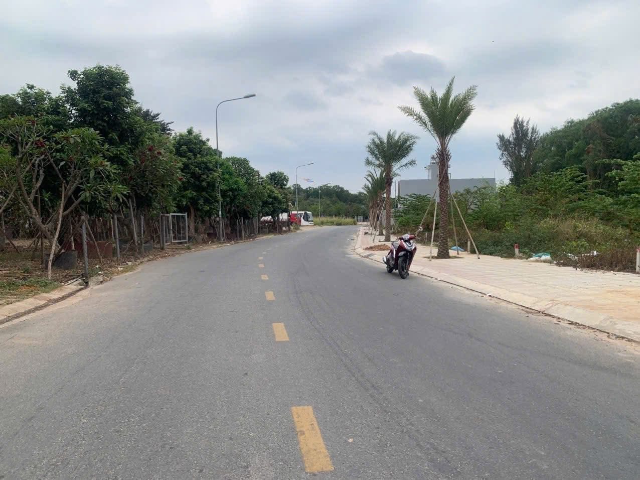 Bán đất 130.2m² có sẵn 127m² thổ cư ngang 5m giá 5.3 tỷ tại Phường Lái Thiêu