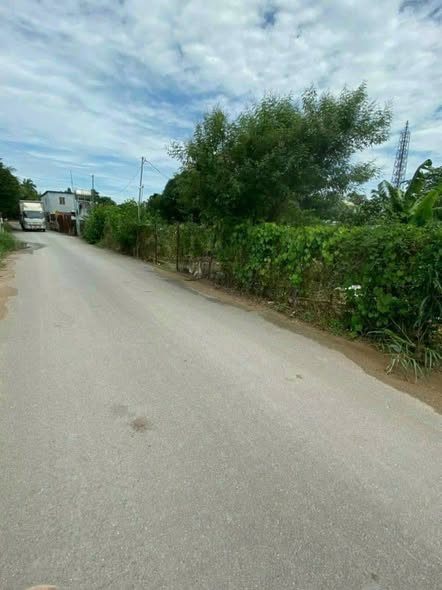 Đất lớn vuông vức đường xe công, làm xưởng thoải mái