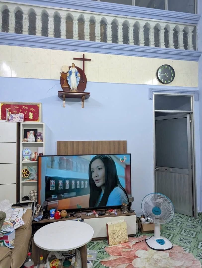 Nhà gác lửng Đông Nhì Lái Thiêu. Gần Lotte , BV Becamex 100m2 full