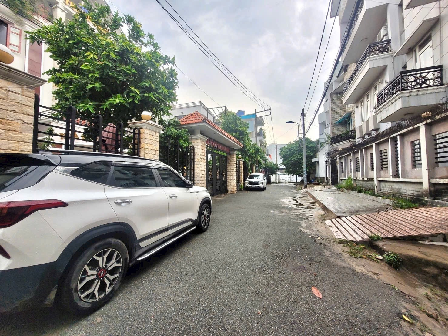🌴 BÁN NHÀ C4 CŨ TIỆN XÂY MỚI - 186M2( 6*31), FULL THỔ - CÔNG NHẬN ĐỦ, HẺM XE HƠI - LINH TRUNG, THỦ ĐỨC.