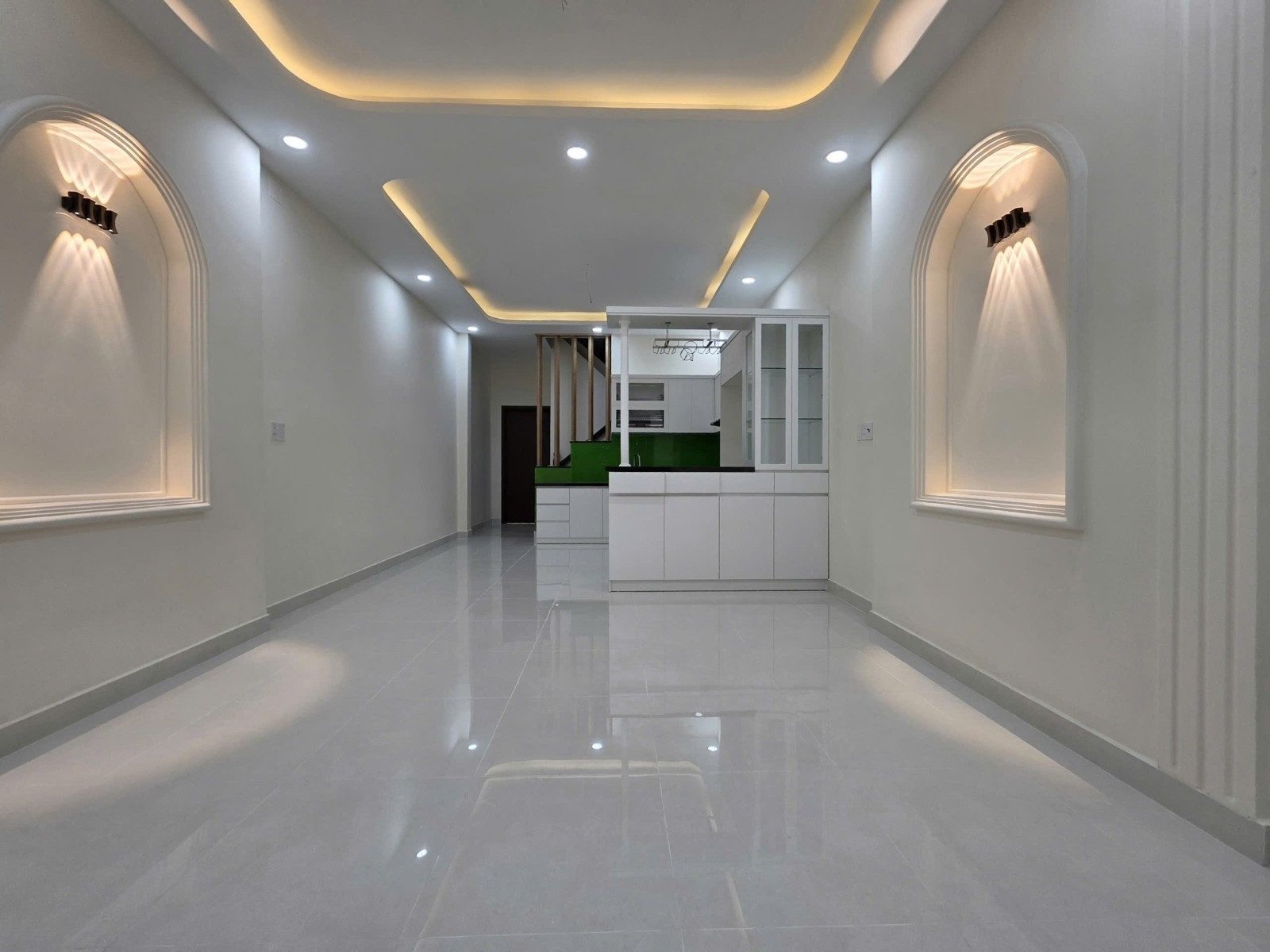 BÁN NHÀ MẶT TIỀN PHẠM VẰN ĐỒNG, LINH TRUNG - 119m2 - GIÁ 9.4 TỶ TL