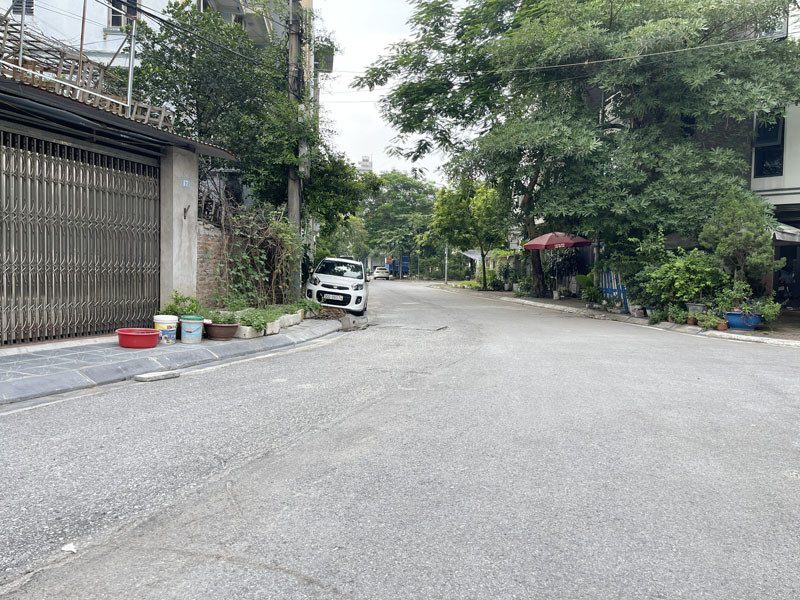 Cần bán đất TĐC X6 Thạch Bàn Long Biên: 100m2, mặt tiền 6,67m, view vườn hoa