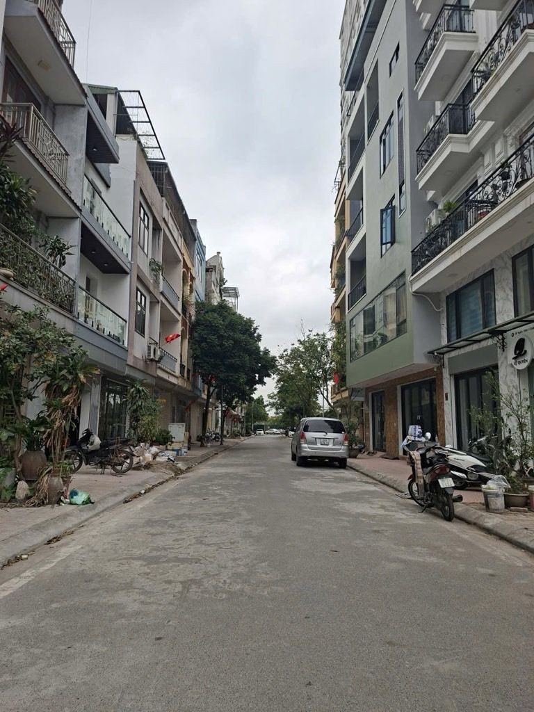 🔥 TOÀ NHÀ 7 TẦNG THANG MÁY - KHU BÀN CỜ ĐẮT GIÁ - CỔ LINH 🔥