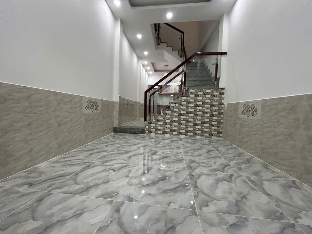 ⭐️ Giảm 100tr! Nhà mới Vuông 2 tầng Hẻm ôtô 40m2 – Đường số 15 Q9