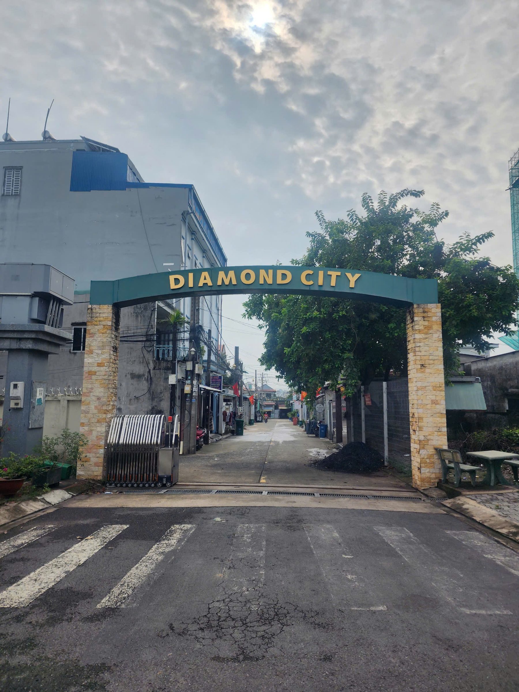 Bán Đất 100m2 có sẵn 100 m2 thổ cư giá 3.5 tỷ tại - Khu Diamond City - Phường Long Bình Tân Thành phố Biên Hòa Đồng Nai