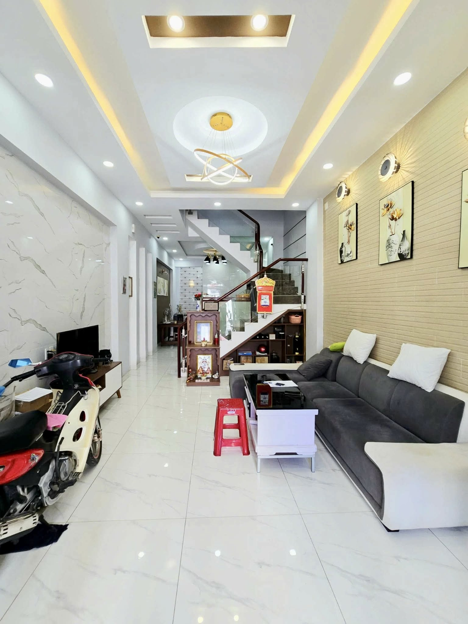 🚗 BÁN NHÀ 3 TẦNG - 59M2( 4**14.8), HOÀN CÔNG - 4PN, 3WC - NHÀ ĐẸP Ở NGAY - HẺM XE HƠI 9M - GẦN CHỢ, UBND - P. LONG PHƯỚC, THỦ ĐỨC.