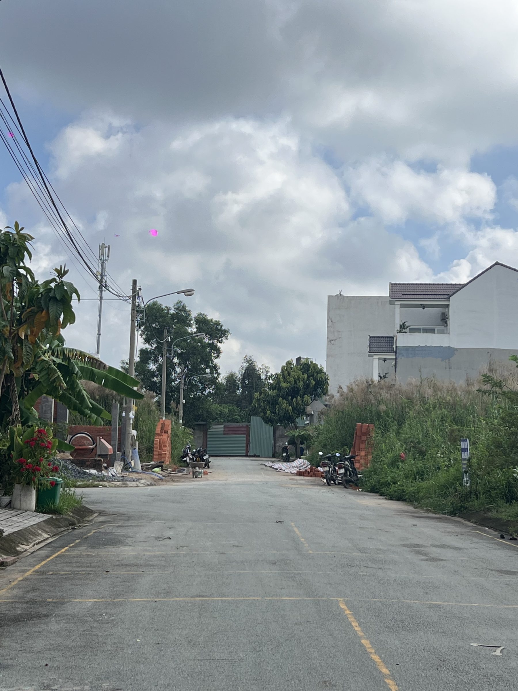 Bán đất 80m² full thổ cư ngang 6.7m giá 5.7 tỷ tại kdc Samsung village, Bưng Ông Thoàn, Phú Hữu, Quận 9