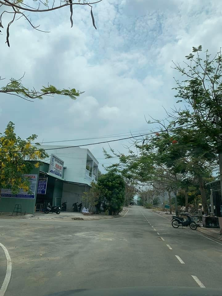 Bán đất đẹp trung tâm Tăng Nhơn Phú B, Quận 9 . Chính chủ gửi bán nhanh trong ngày bớt lộc.