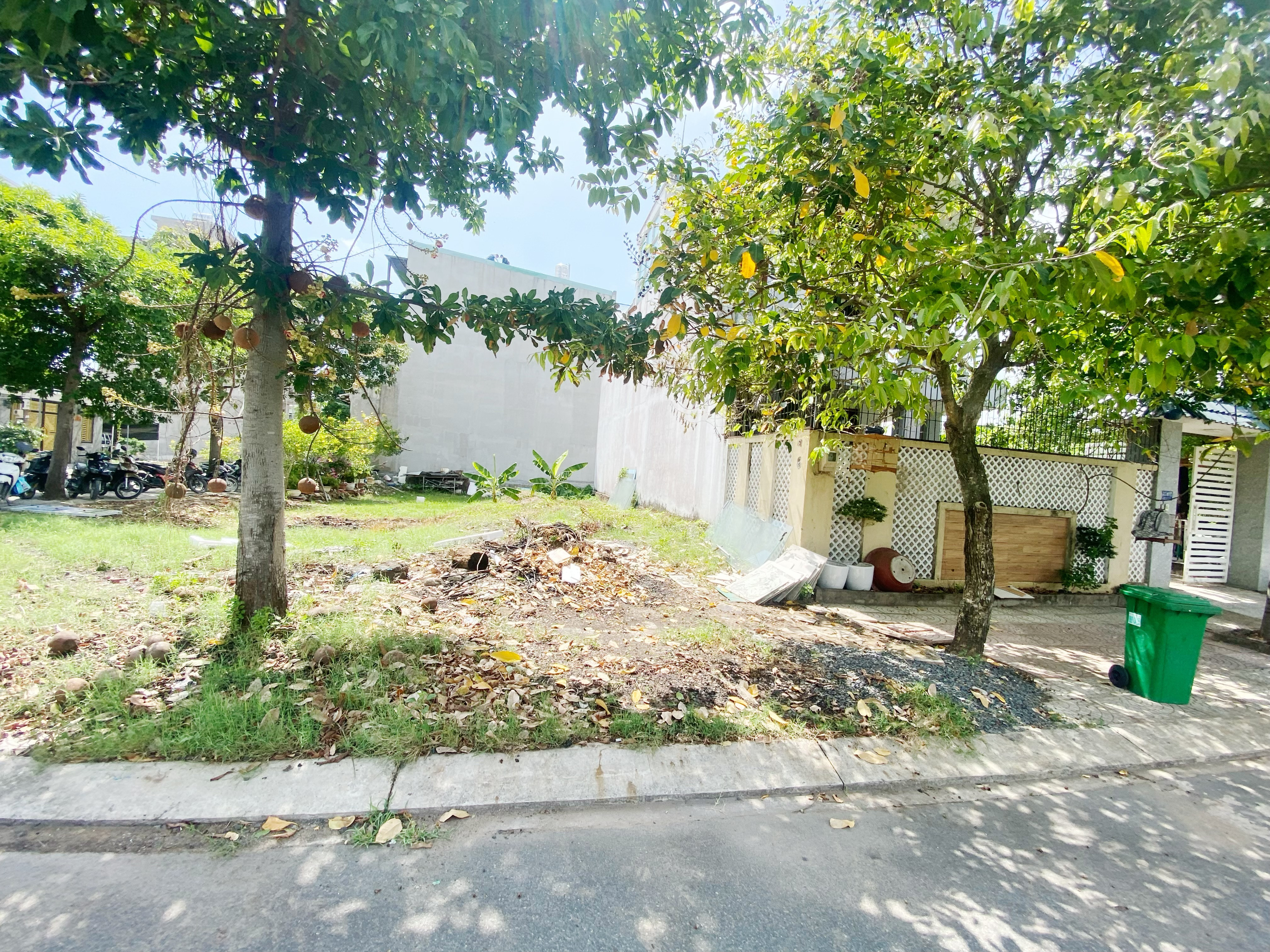 Bán Đất 80m2 có sẵn 80 m2 thổ cư giá 4 tỷ tại đường ô tô 12m - Phường Long Trường Quận 9 TP. Hồ Chí Minh