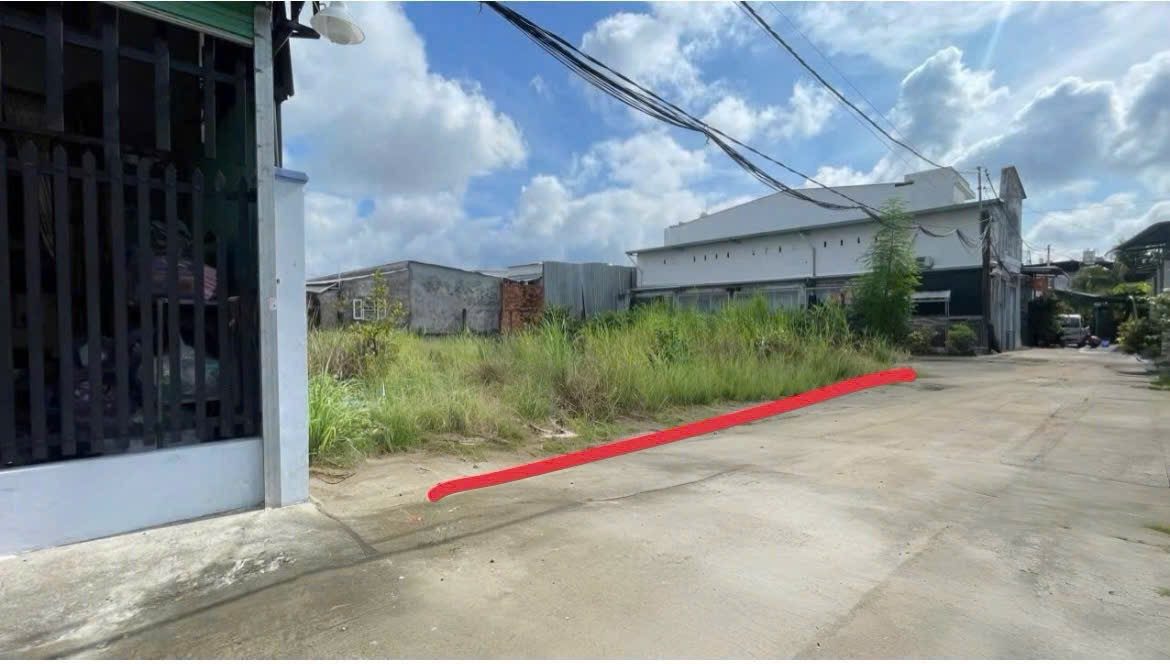 Bán đất 405m² full thổ cư ngang 20m giá 8.8 tỷ tại Phường Long Tuyền