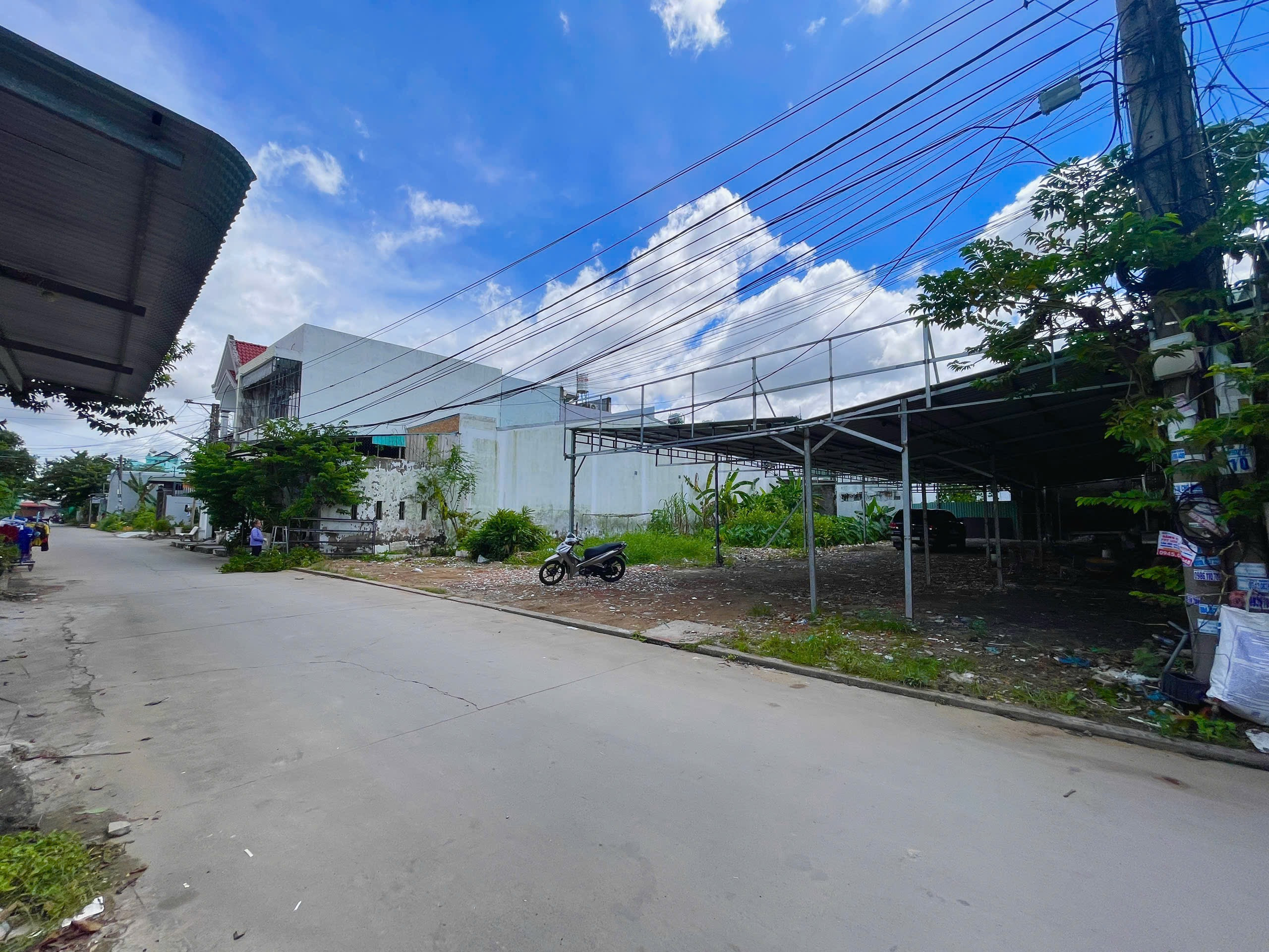 Nền 150m2 trục chính kdc 713 (kdc thành công cũ) cách 91b 100m