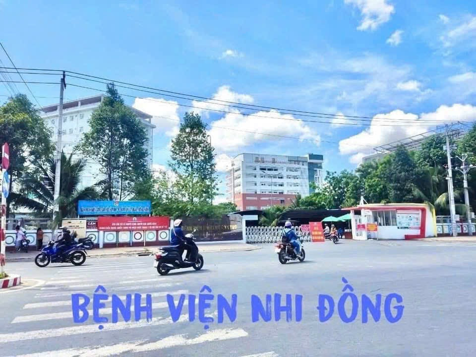 cách bệnh viện nhi đồng 1.5km