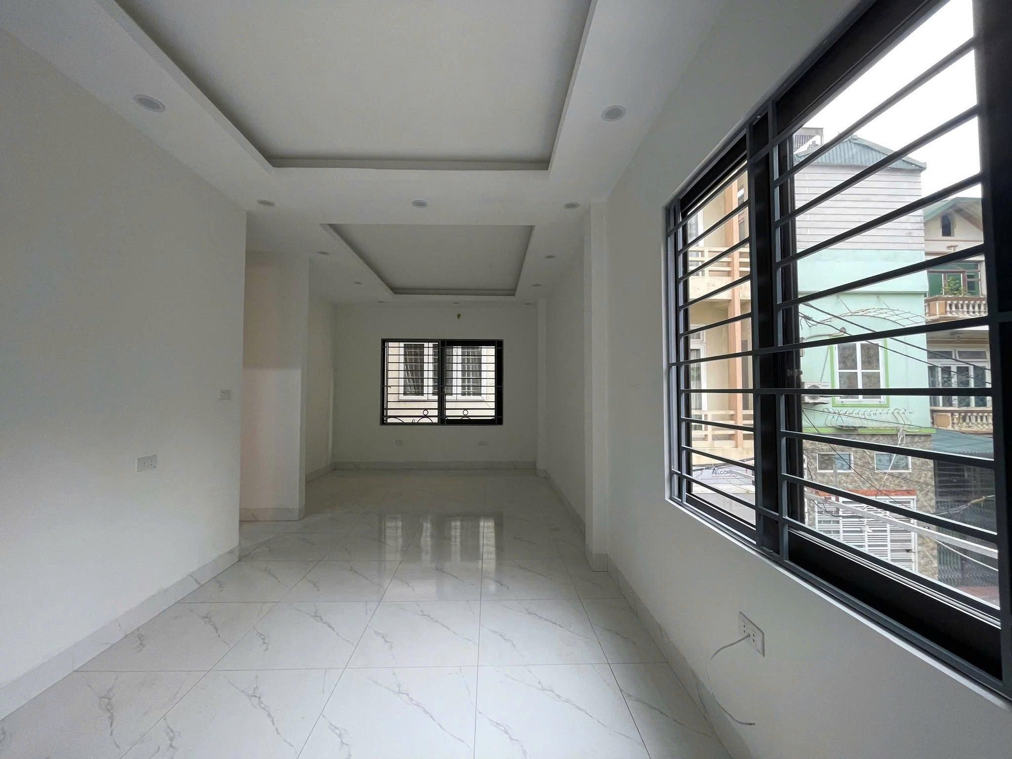 Cho thuê nhà 5 tầng ngõ 95 phạm văn đồng, diện tích 44m giá 16 triệu