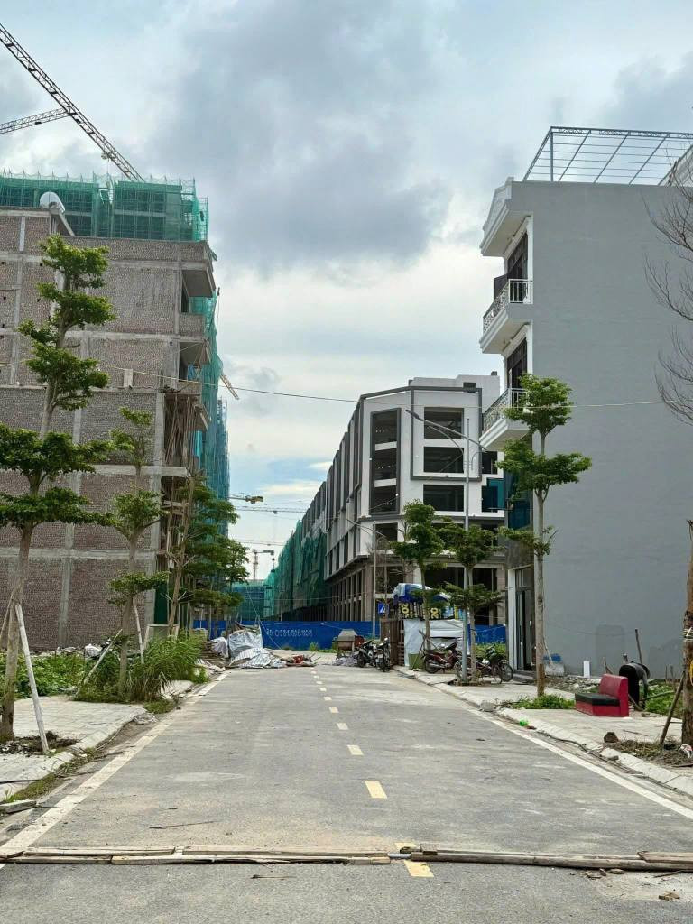 Bán đất tái định cư Kho 3 Lạc Viên, ngay sau lô mặt đường