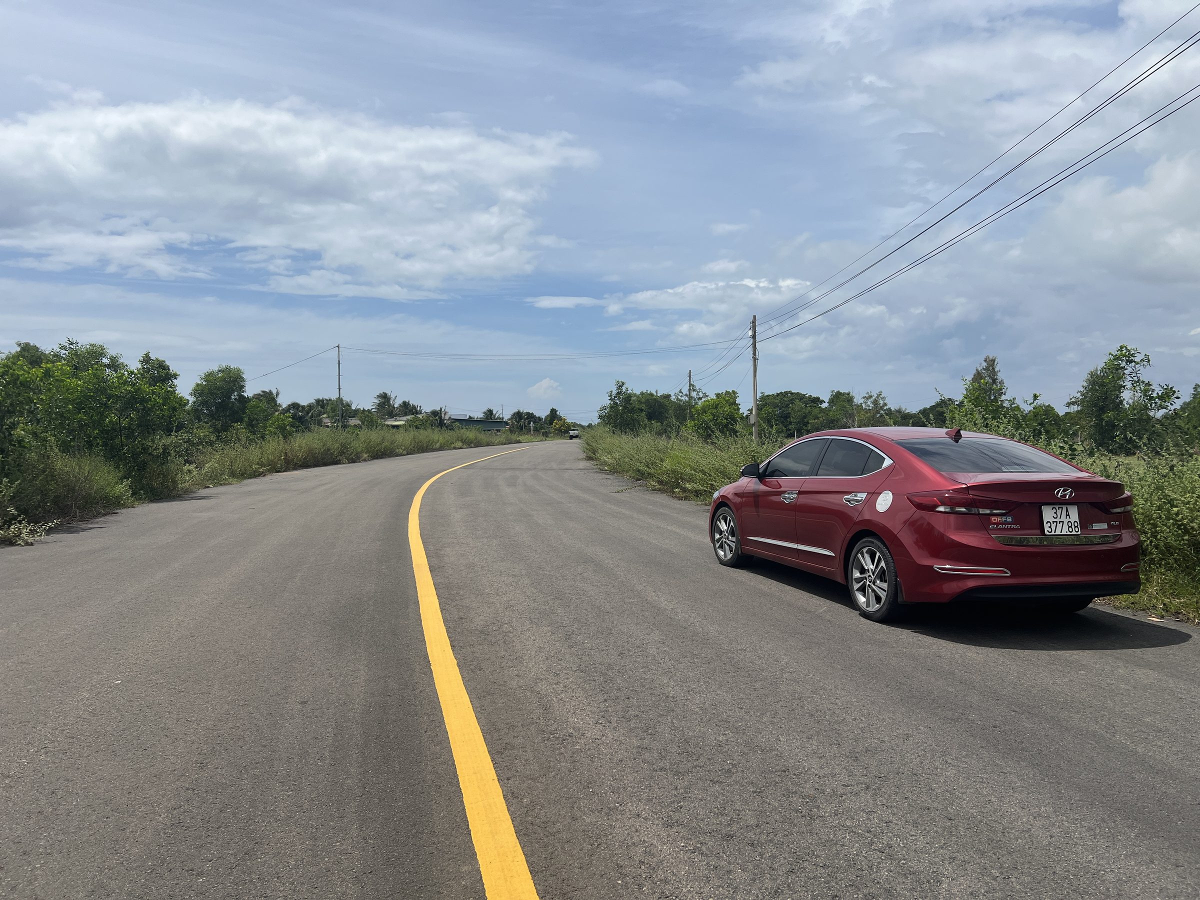 Bán 5000m2 đường nhựa gần sân bay Phan Thiết, view biển đẹp, giá rẻ 2 tr/m2 LH 0982482666