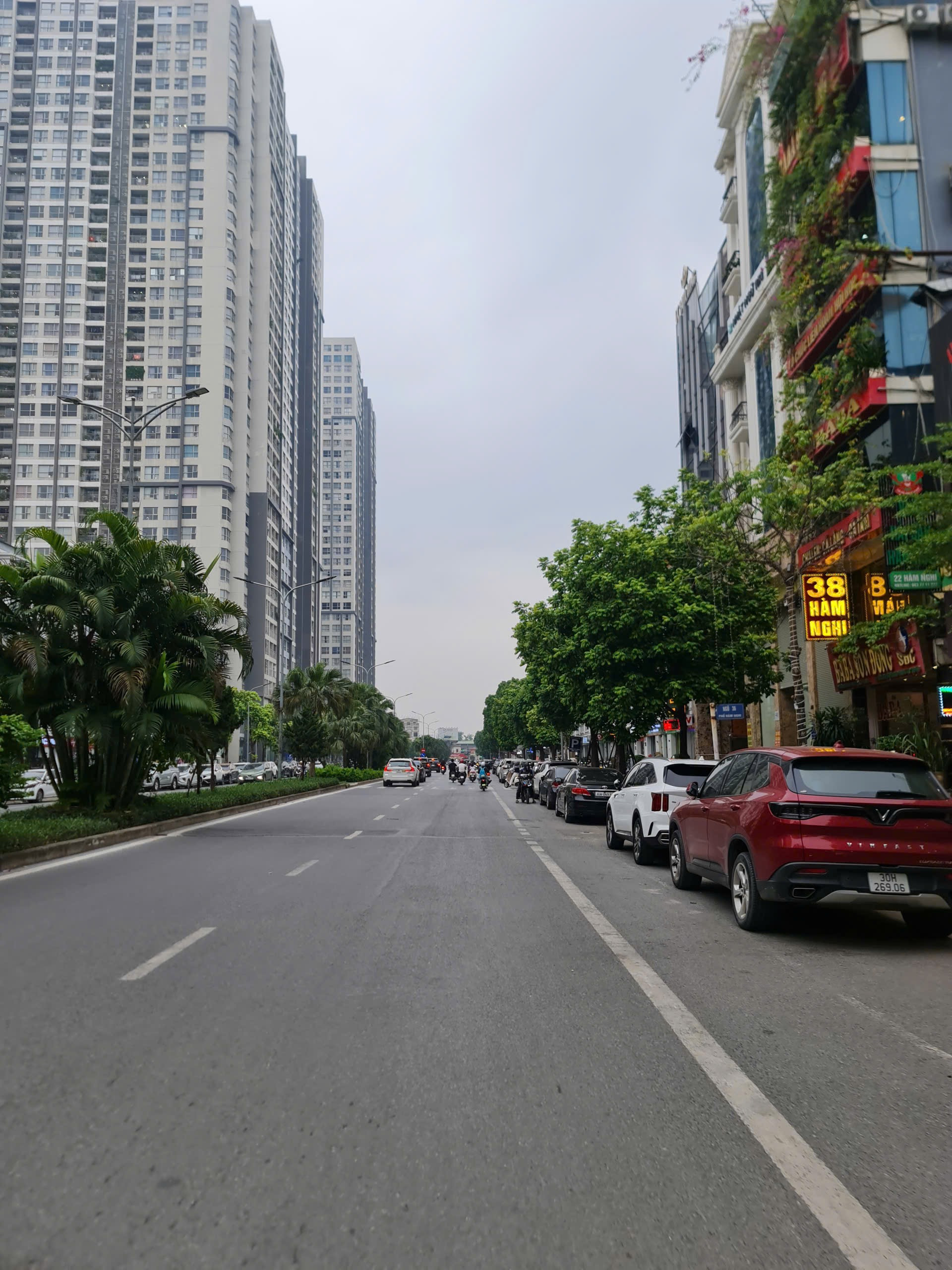 CHO THUÊ LÔ GÓC THƯƠNG MẠI TRẦN HỮU DỰC 220m