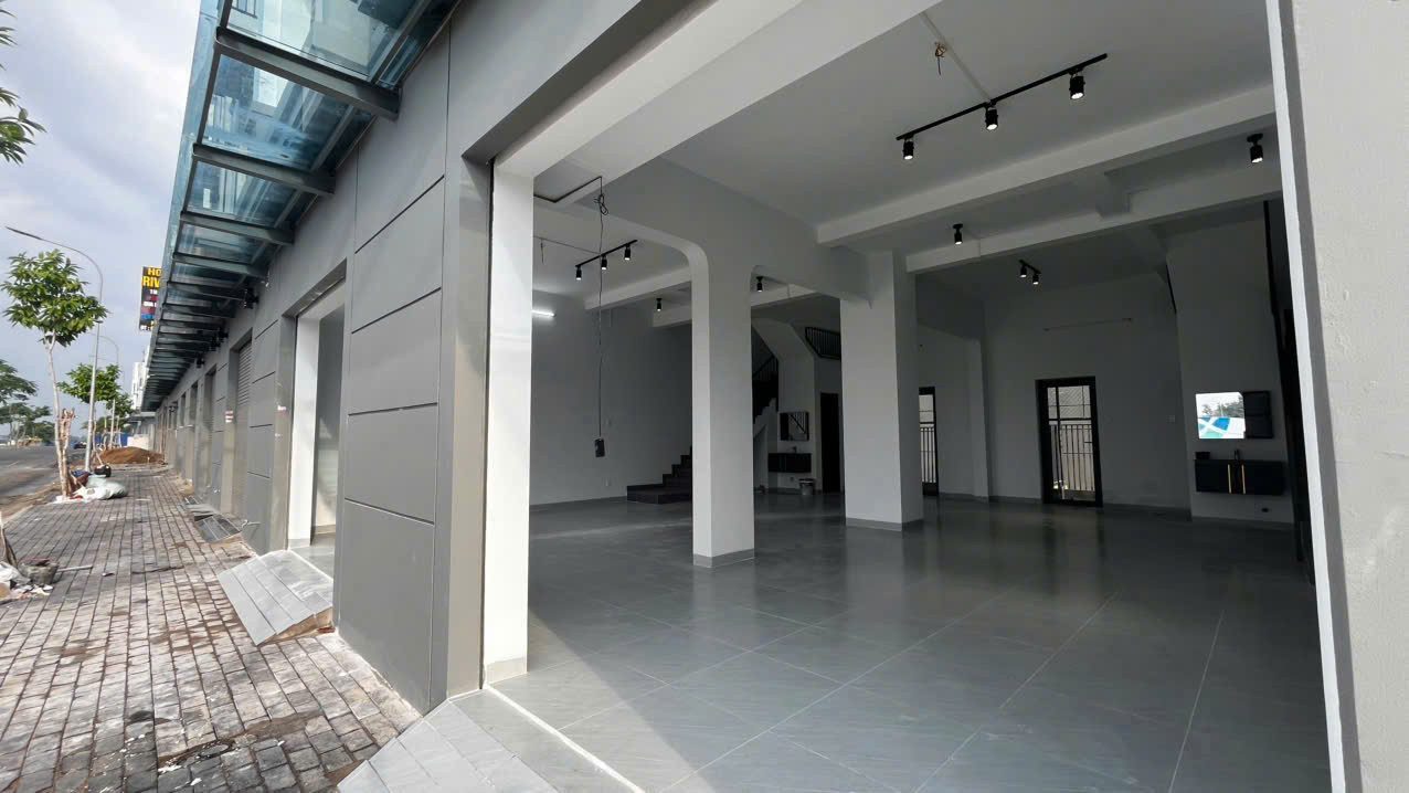 🏠 BÁN CẶP NHÀ HOÀN THIỆN VIEW RẠCH TẦM BÓT – KĐT TÂY SÔNG HẬU GD2