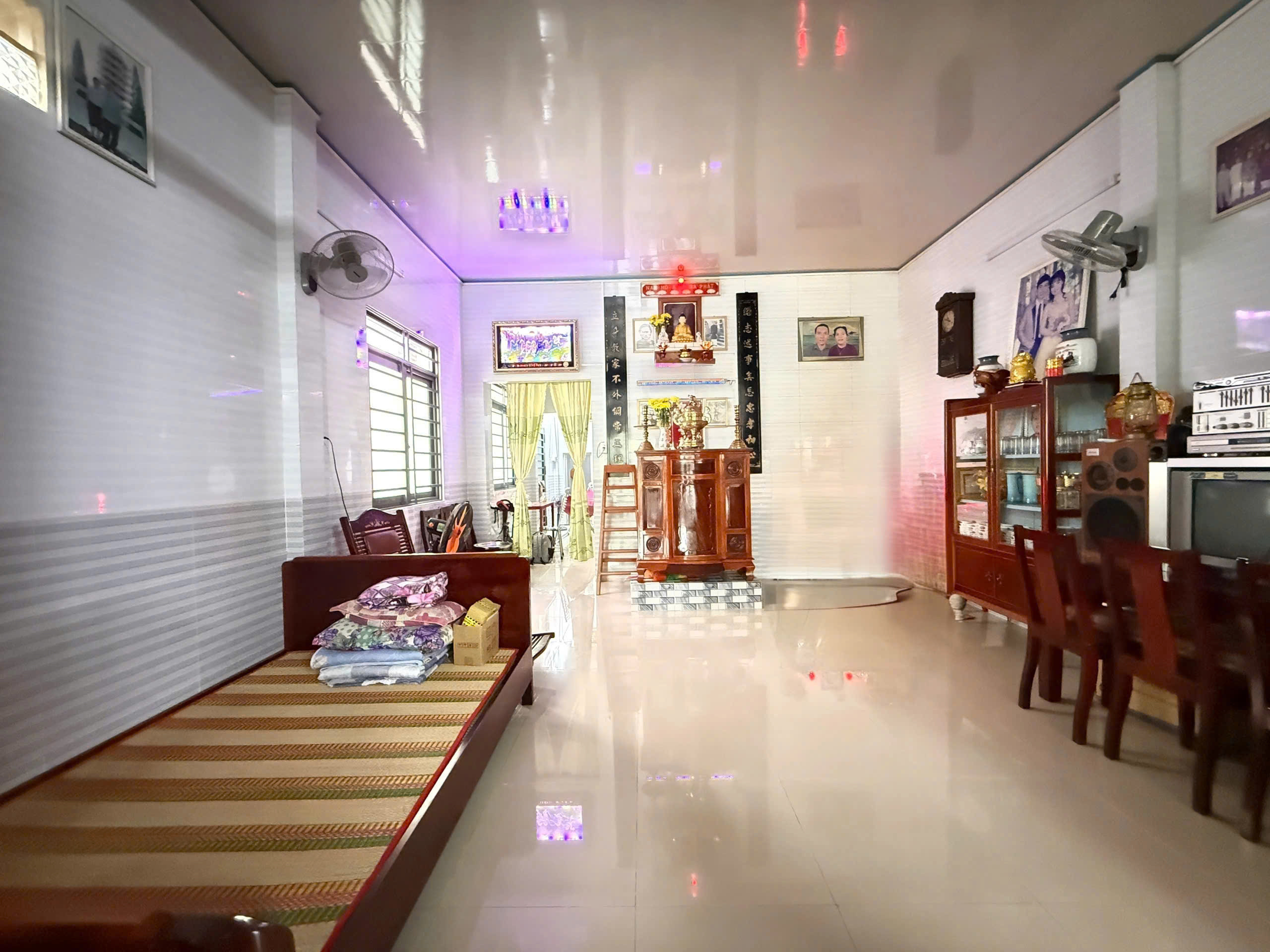 🏠 BÁN NHÀ 2 MẶT TIỀN VIEW KÊNH MÁT MẺ – ĐƯỜNG CẶP RẠCH GÒI LỚN