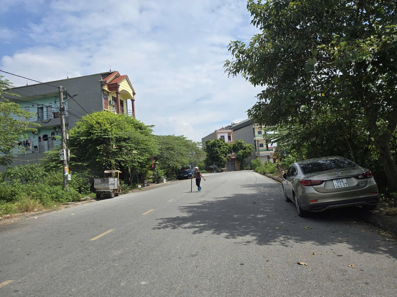 Bán 180m đất giãn dân thái bảo nam sơn. Tặng nhà cấp 4. Thông 2 đầu. Nhìn vườn hoa. Phường nam sơn bắc ninh