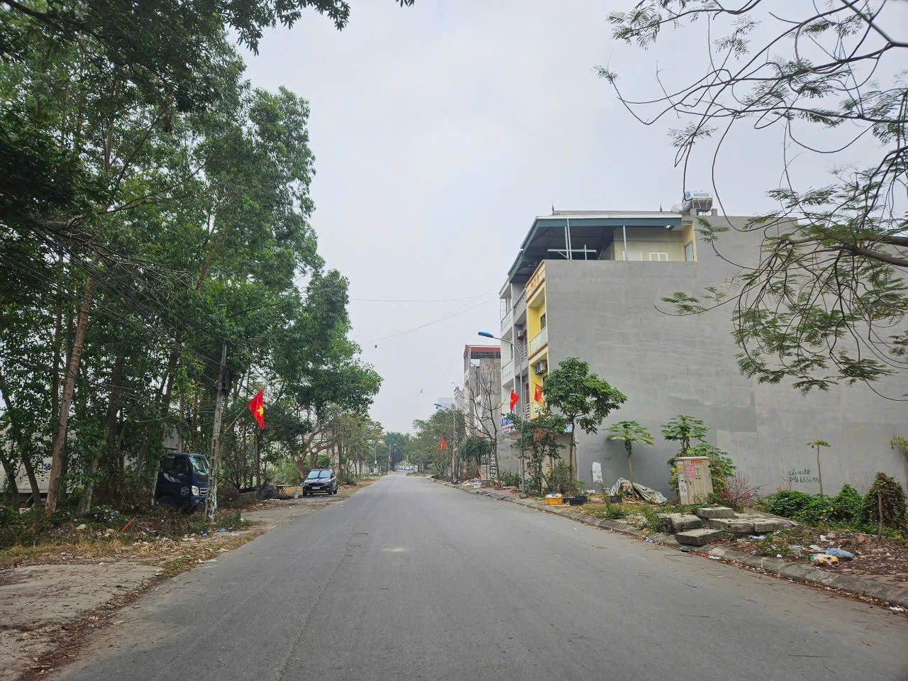 Bán 123m đất giãn dân chu mẫu 1. Lô góc. Trục chính chạy vào làng. Nhìn sang khu quy hoạch tương lai là chợ. Phường nam sơn bắc ninh