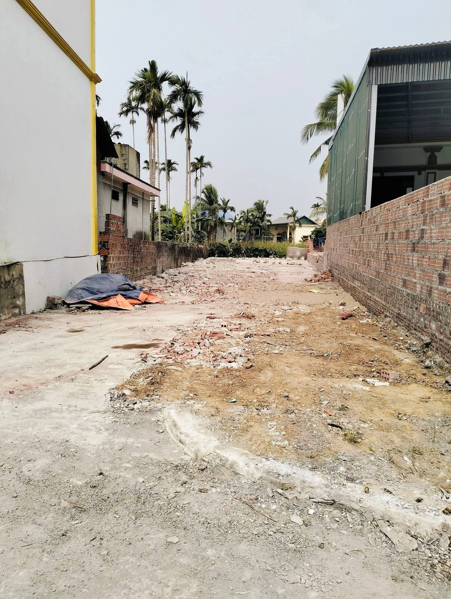 06/01/2026.Bán đất 191m² ngang 5,17m giá 2.57 tỷ Phường Nam Triệu. liên hệ 0362558882