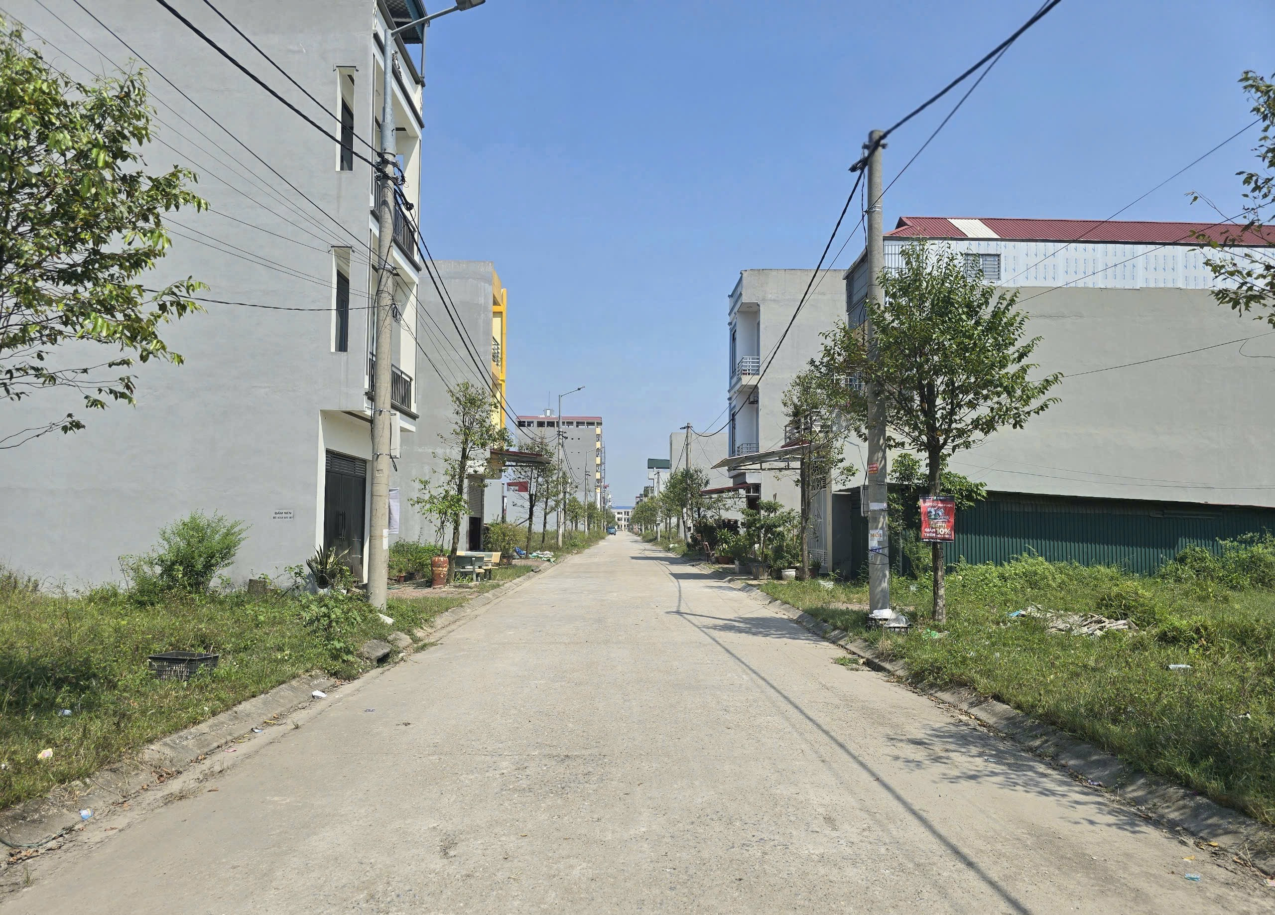 Bán 72m đất dãy A1 đồng nhỏ quang châu bắc giang. Làn 2 đường hàng cây. Trung tâm khu công nghiệp quang châu. Phường nếnh tỉnh bắc ninh